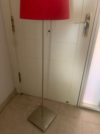 Lampara pie roja vintage metal