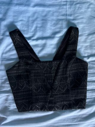 Crop top negro Stradivarius