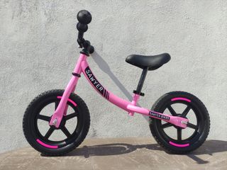 Bicicleta sin pedales Sawyer + Casco