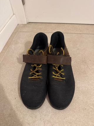 Zapatillas halterofilia Nobull - marrón-negras