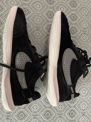 Zapatillas Nike stret gato Futsal
recogida en mano