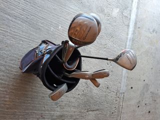 Juego palos golf TaylorMade,Mizuna y Greenway