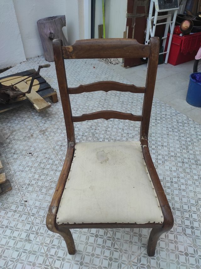Silla antigua de madera - restaurar