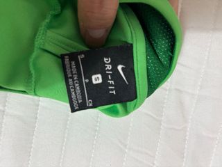 Chaqueta Nike Dri-FIT verde