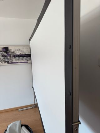 Pantalla de proyección Elite Screens de 100”