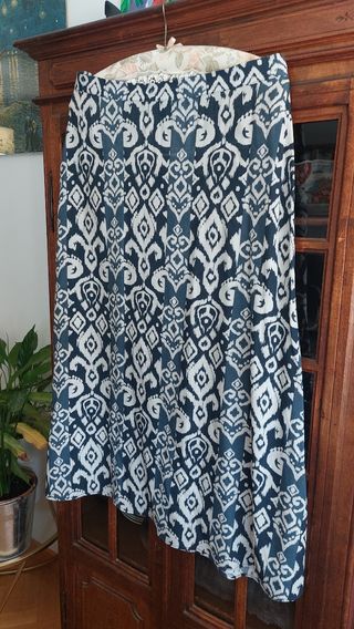 Falda verano estampada azul y blanca Hug and clau