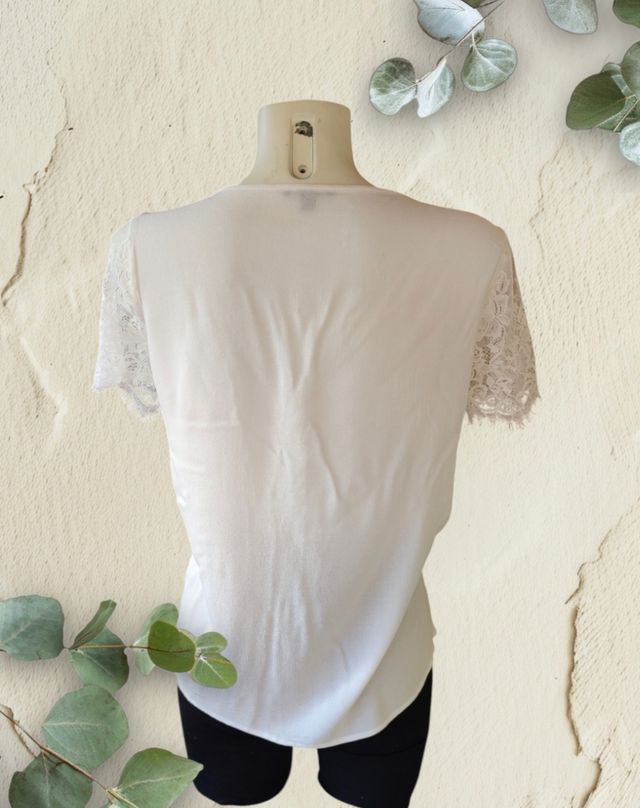 Blusa blanca Kiabi c/mangas encaje