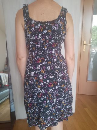 Abito nero a fiorellini ampio Sweet Girl, taglia M