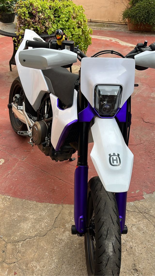 Husqvarna 701 SM Supermoto