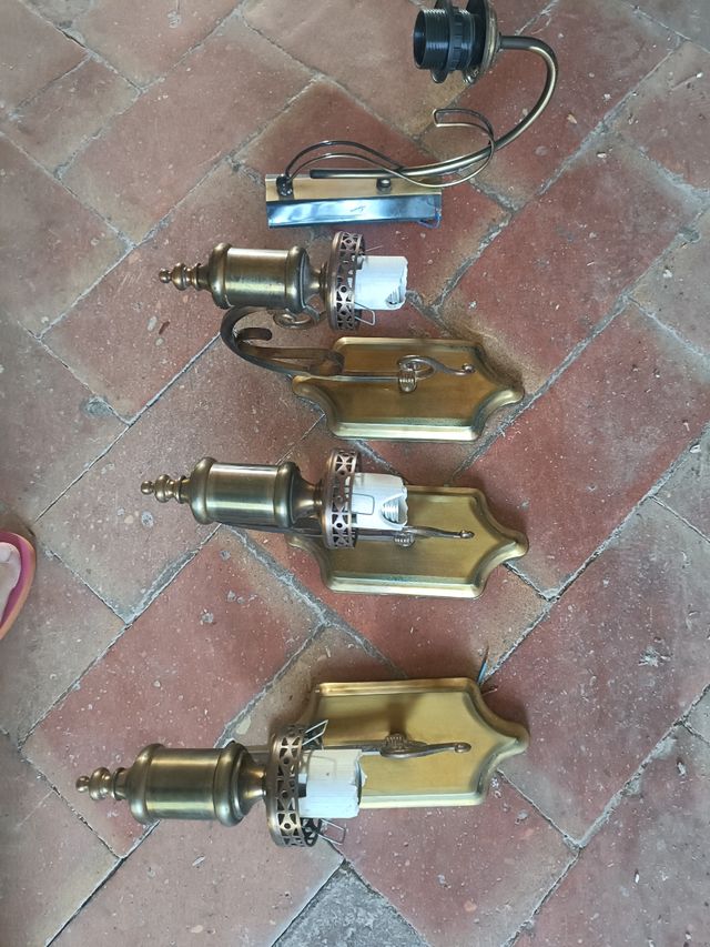 Apliques pared dorados metal - 4uds