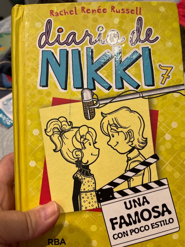 Diario de Nikki 7 - Una famosa con poco estilo:...