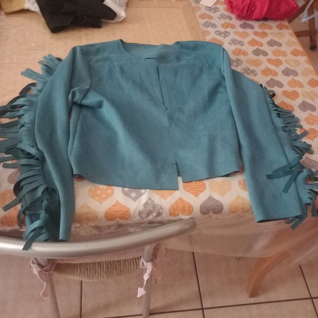 Bolero viola e verde con frange