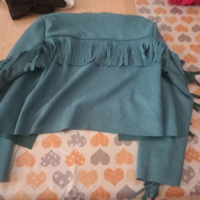 Bolero viola e verde con frange