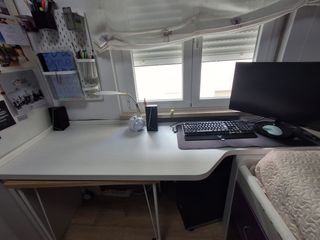 Cama nido, armario, colchones, precio a convenir.