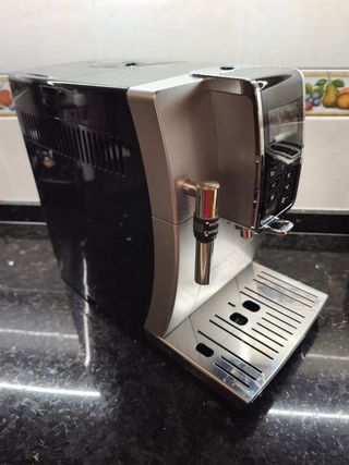 Cafetera DeLonghi Dinamica