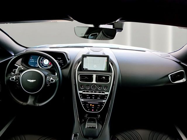 Aston martin DB11 4.0 V8