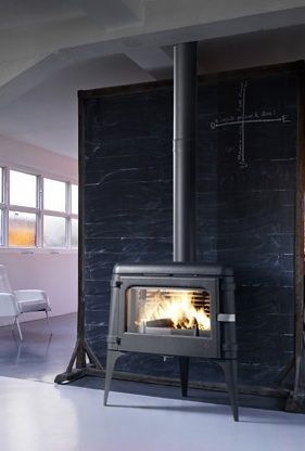 Estufa de Leña Marca INVICTA Modelo LUNA de 10KW