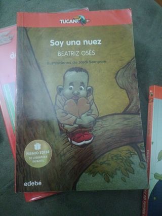 SOY UNA NUEZ: Premio EDEBÉ de Literatura Infant...