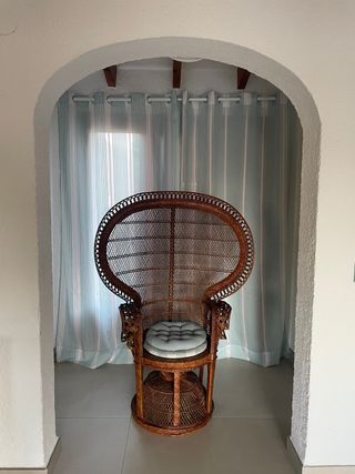 Sillón Pavo Real mimbre marrón