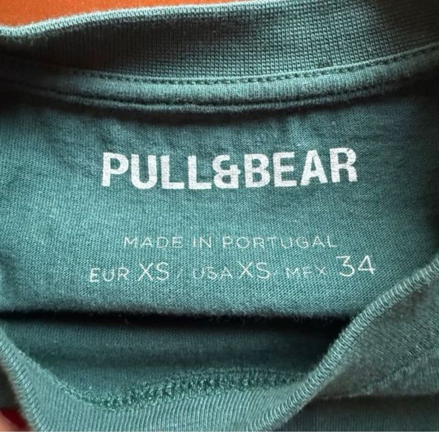 Camiseta Pull Bear XS - Sudsy Sponge