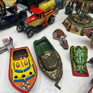 Lotto Giocattoli Vintage in Latta
