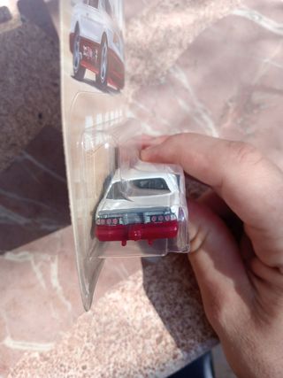 Hot Wheels Ford T-Bird Salt Flat