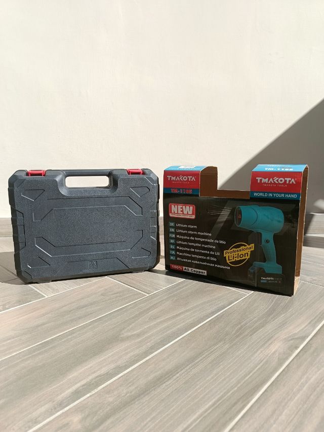 Asciugatrice aria calda a batteria MAKOTA