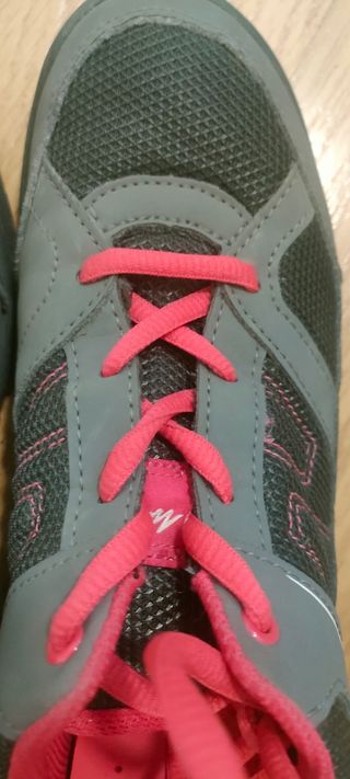 Zapatillas Decathlon montaña gris-rosa nº 37