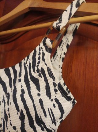 Bañador cebra blanco y negro