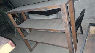 Estanterías de madera para tienda