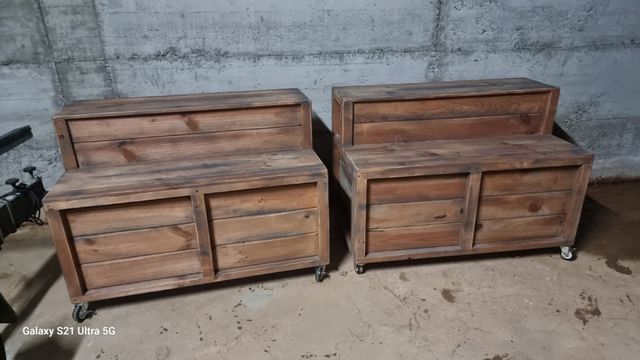 Estanterías de madera para tienda