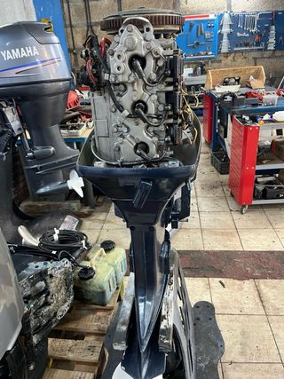 Motor fueraborda evinrude 70cv 2T