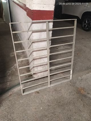 Reja metálica - protección ventana