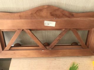 Estantería y percha . 3  baldas - Madera Cerezo