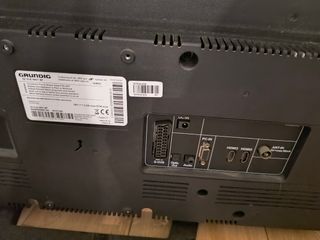 Tengo 3 unidades ( cada una 100 euros), TV 32" neg