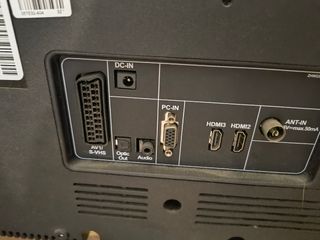 Tengo 3 unidades ( cada una 100 euros), TV 32" neg