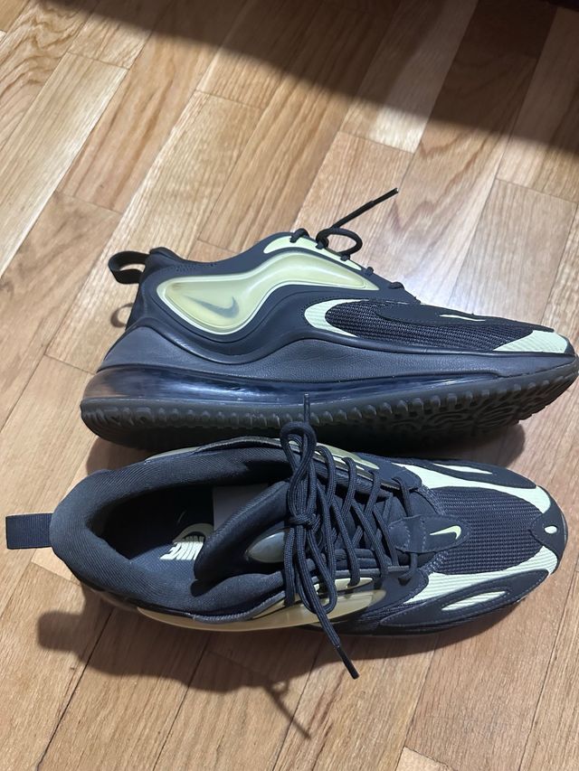 Nike Air Max Zephyr 42 - negras y doradas