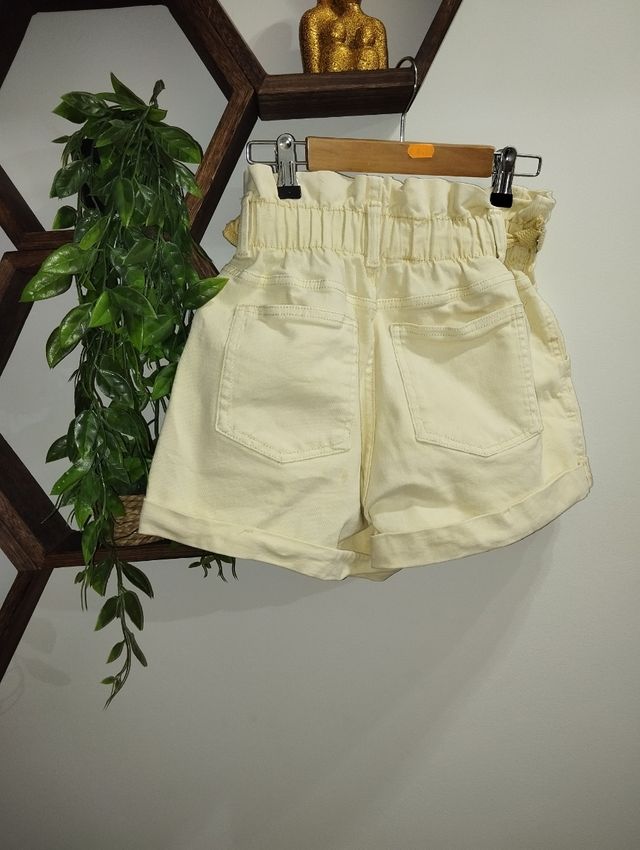 Shorts paper bag amarillos talla 36.