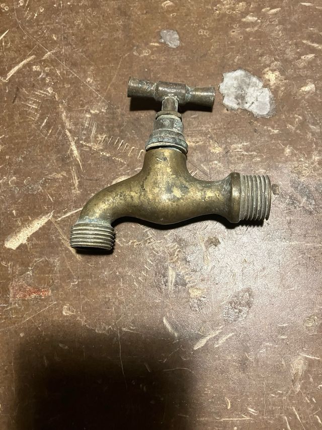 4 grifos latón antiguos