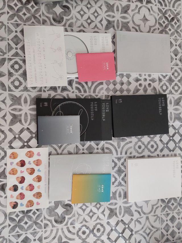 Tres versiones de los álbumes de BTS Love Yourself