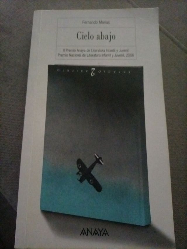 Cielo abajo (Espacio abierto / Open Space) (Spa...