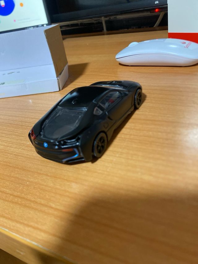 BMW i8 - Coche colección Rastar
