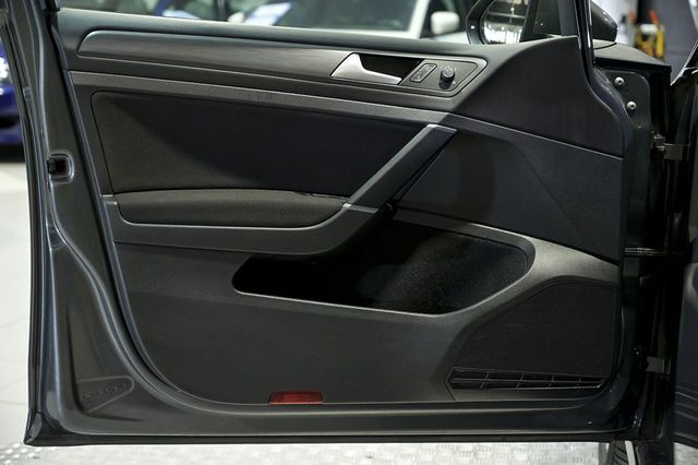 Volkswagen Golf   Advance 1.5 TSI EVO 110kW DSG Variant 