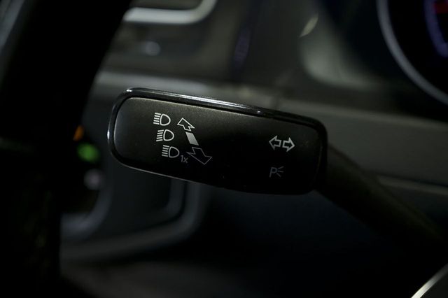 Volkswagen Golf   Advance 1.5 TSI EVO 110kW DSG Variant 