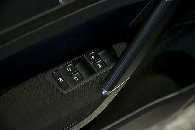 Volkswagen Golf   Advance 1.5 TSI EVO 110kW DSG Variant 