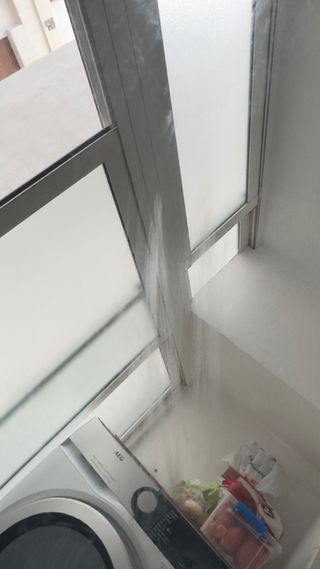 Marco puerta secadora AEG