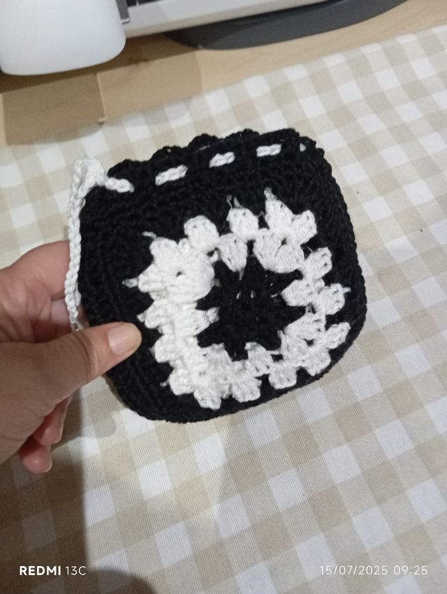 Posavasos crochet blanco y negro