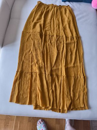 Falda midi Zara amarilla