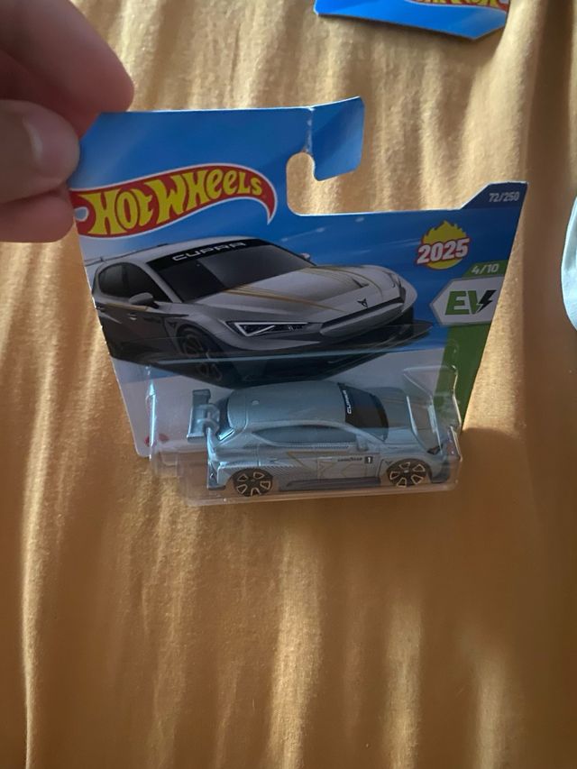 Hot Wheels Cupra e-Racer 2025
