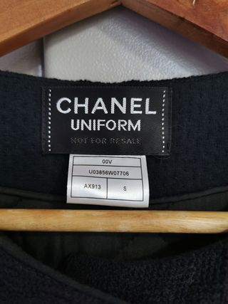 Abrigo Chanel negro talla S + Pin